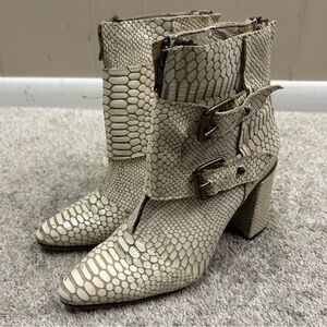 Freebird Joey Boots Women’s 9 Leather Snakeskin White Heal Double Buckle